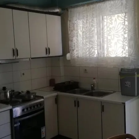 Apartment Rooms With View Himare